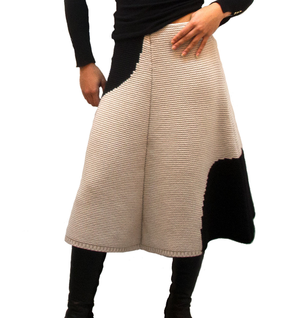 Off-Runway Cream/Black Knitted Skirt
