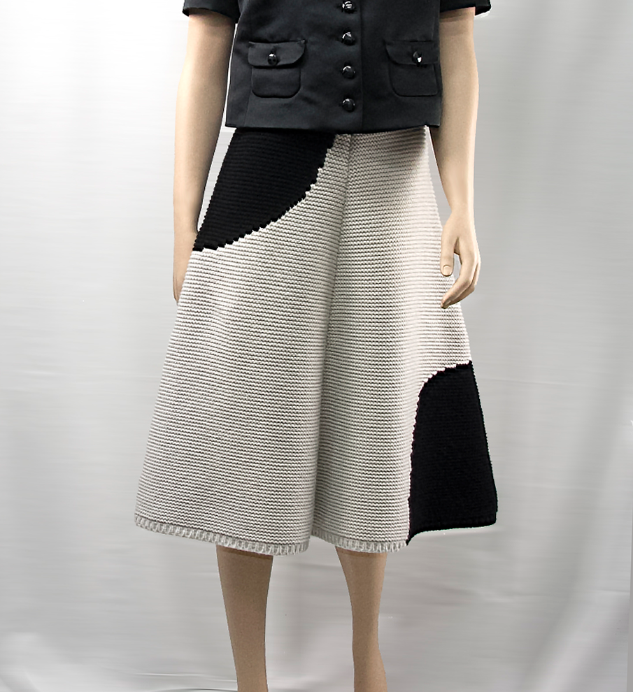 Off-Runway Cream/Black Knitted Skirt