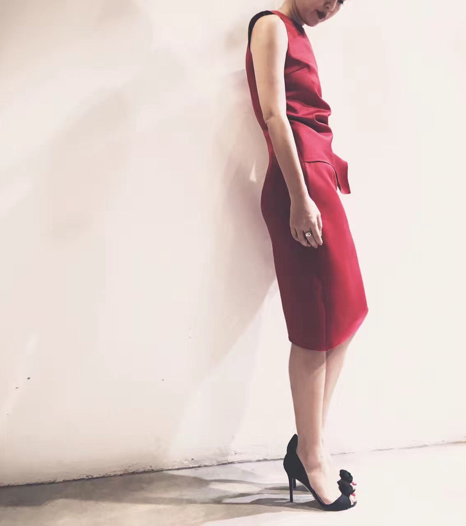 Red Sleeveless Sheath Dress