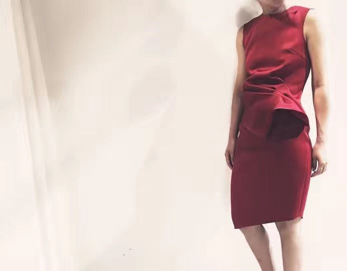 Red Sleeveless Sheath Dress